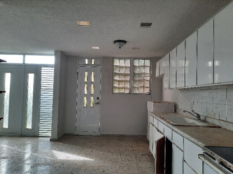 Ruby REALTY 48 GALICIA STURB BELMONTE, Mayaguez, PR. Propieda