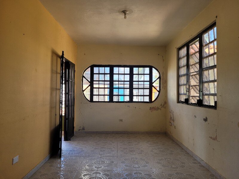 Ruby Realty 308 QUINTO CENTENAR