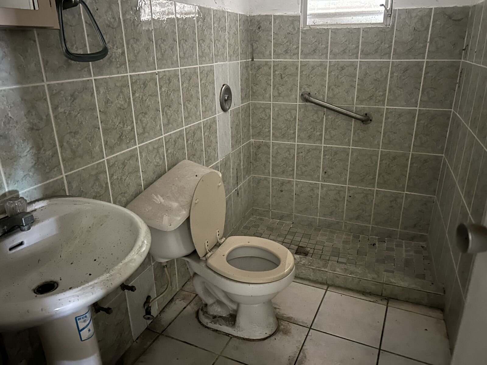 BAÑO (1)