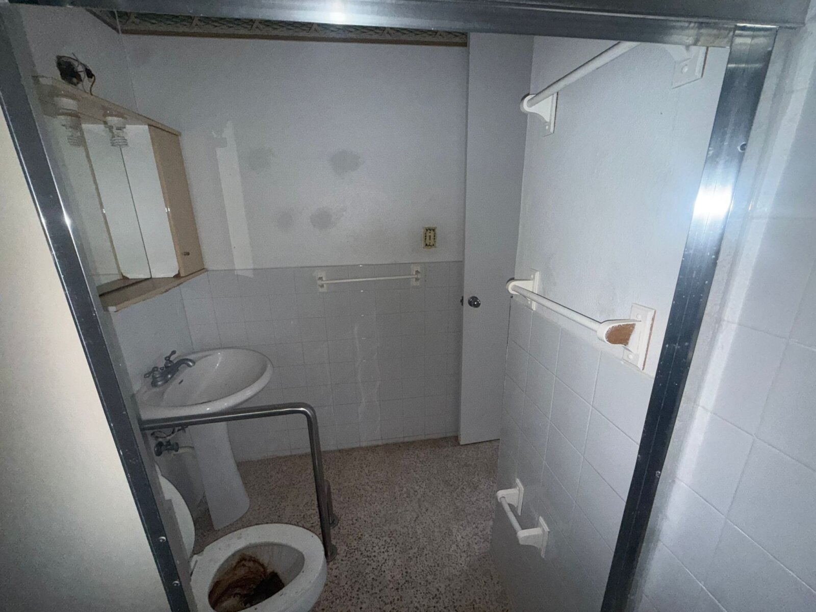 BAÑO (2)