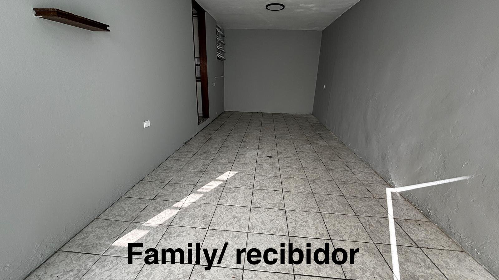FAMILY - RECIBIDOR