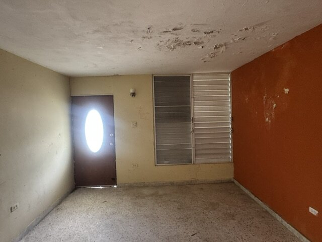 SALA (1)