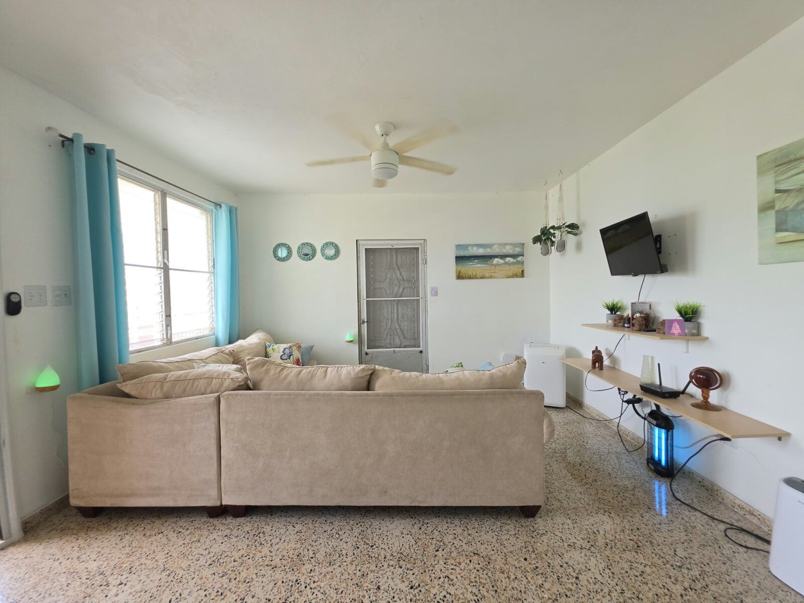 SALA (1)