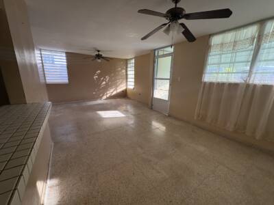 LIVING ROOM (1)