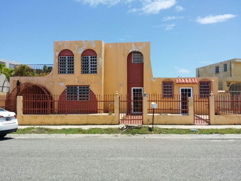 4357 Ave. Constancia urb. Villa Del Carmen Ruby REALTY